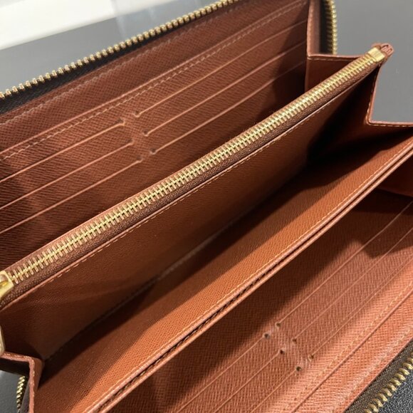 Louis Vuitton Monogram Zippy Wallet (80342) - Picture 6 of 9